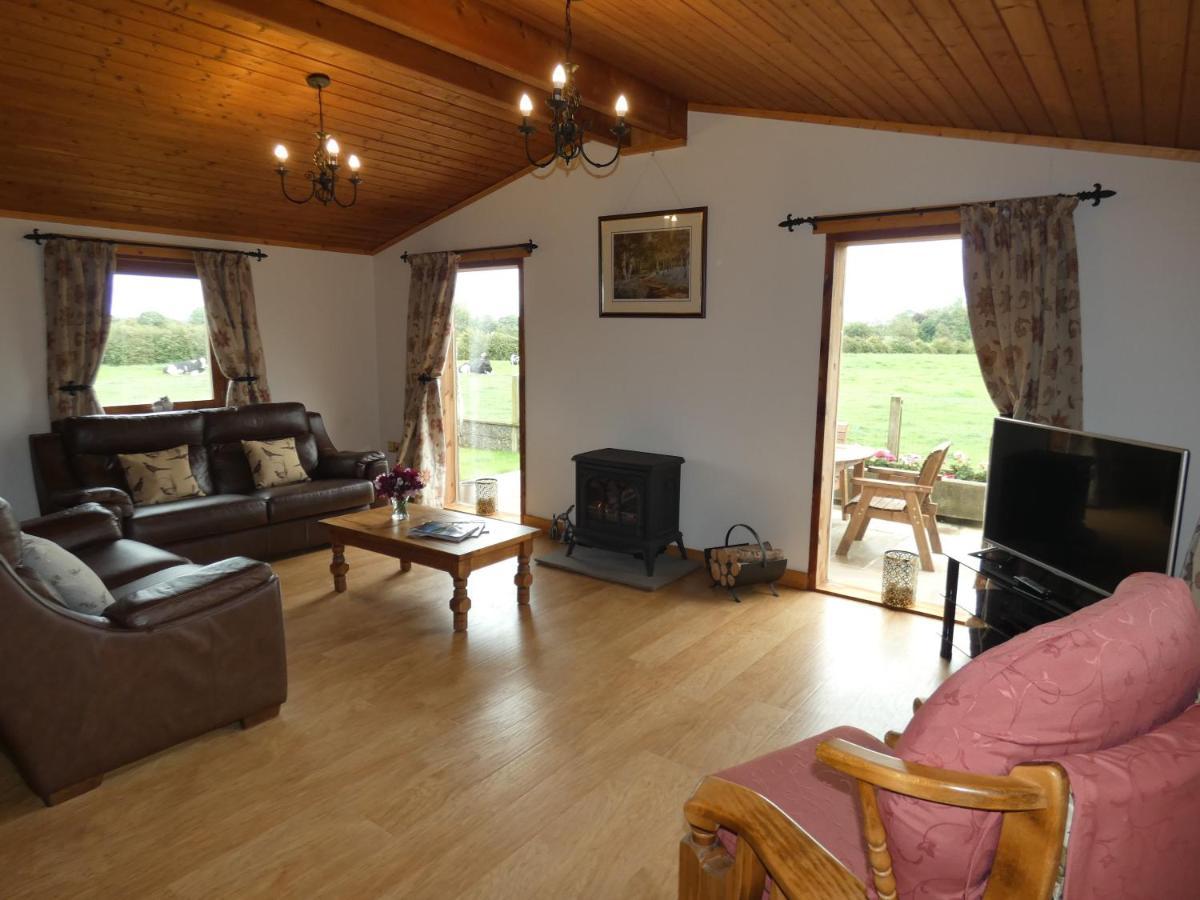 Chestnut Lodge Pilling 外观 照片