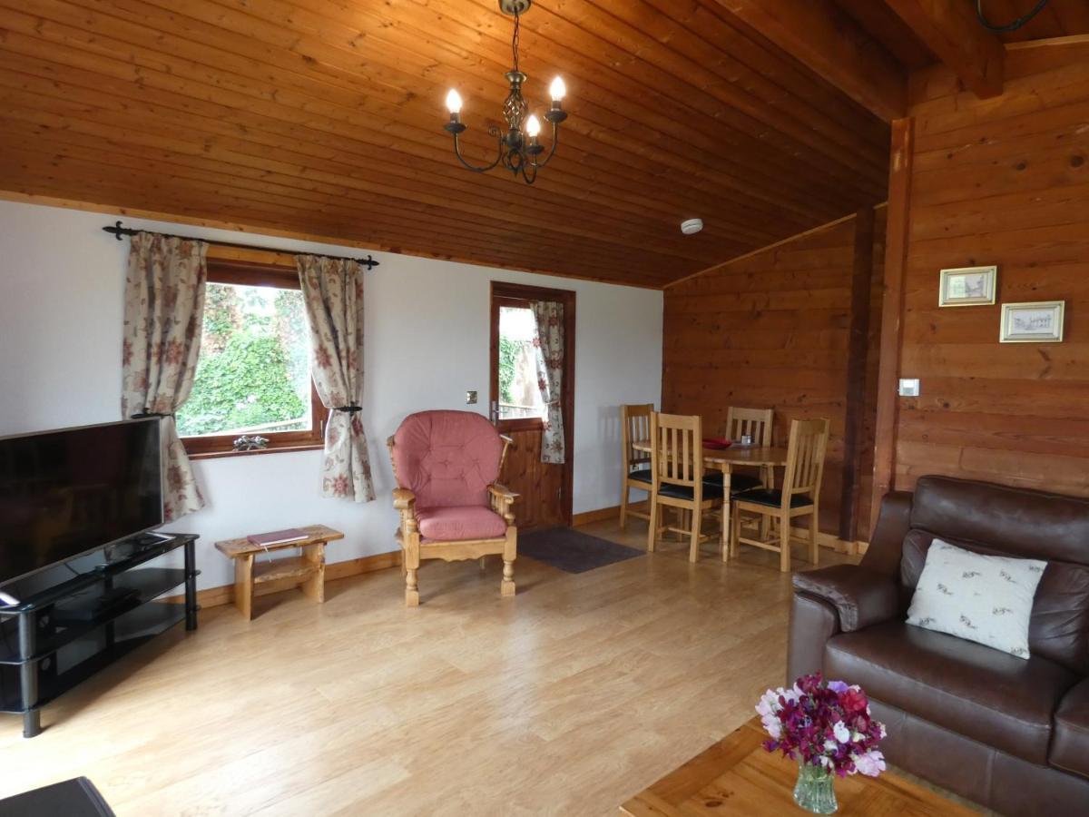 Chestnut Lodge Pilling 外观 照片