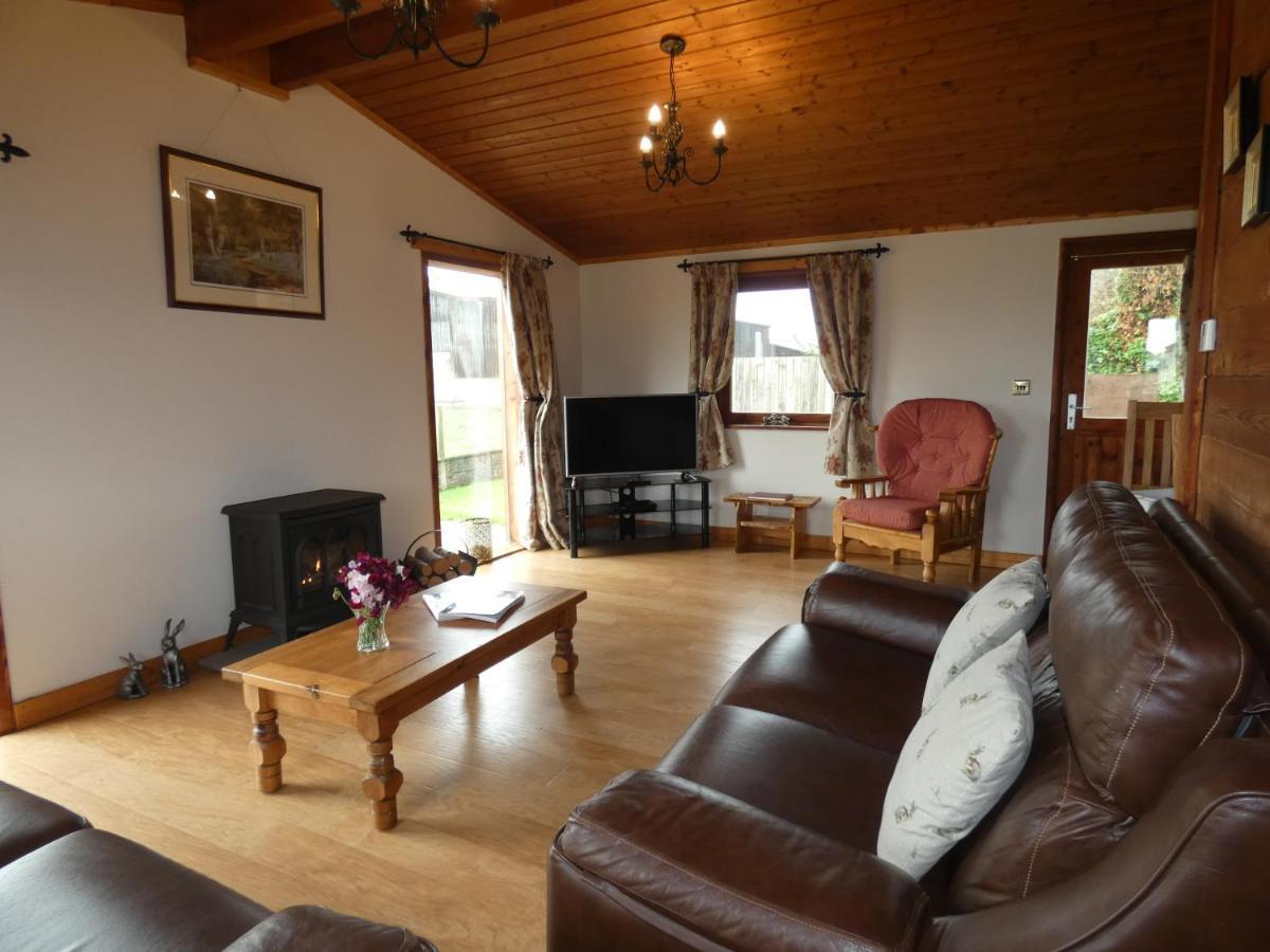 Chestnut Lodge Pilling 外观 照片